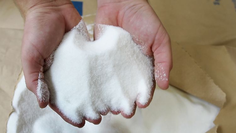 Ein Haufen Zucker: Süß mögen es viele Menschen, aber auf die unangenehmen Nebenwirkungen - leere Kalorien, Karies - würde man gern verzichten.