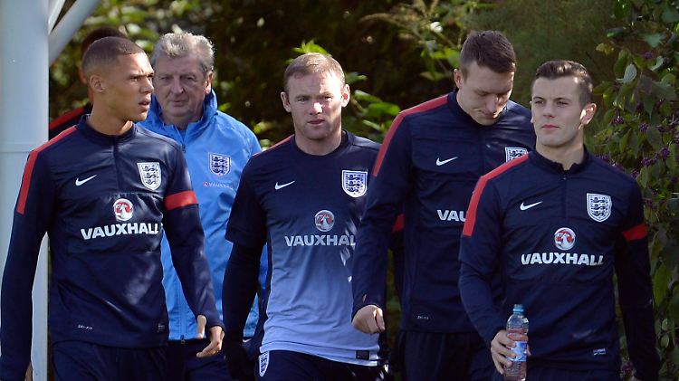 Englands Nationaltrainer Roy Hodgson könnten mit seinen Stars um Wayne Rooney die WM verpassen. Das wäre der größte anzunehmende Unfall für das Mutterland des Fußballs.