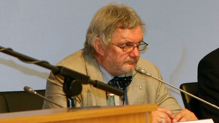 Chemiewaffenexperte Trapp hat die Organisation für das Verbot chemischer Kampfstoffe in den 1990er Jahren mit aufgebaut. 2013 erhielt die OPCW den Friedensnobelpreis.