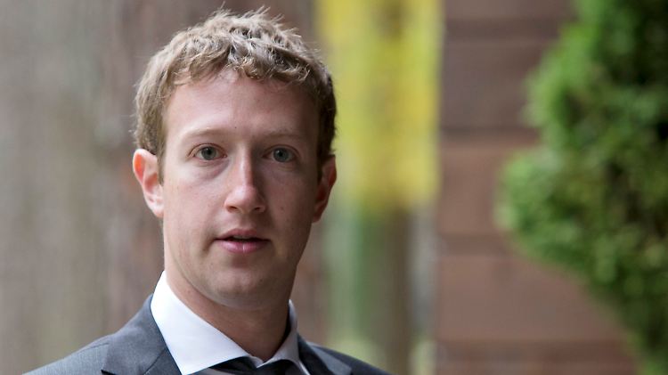 Mark Zuckerberg, offenbar besorgt.
