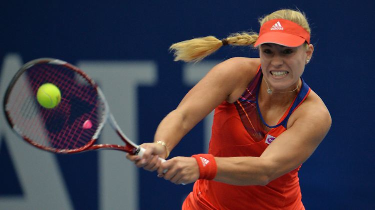 Angelique Kerber machte es im zweiten Satz spannender als nötig, behielt am Ende aber die Nerven.