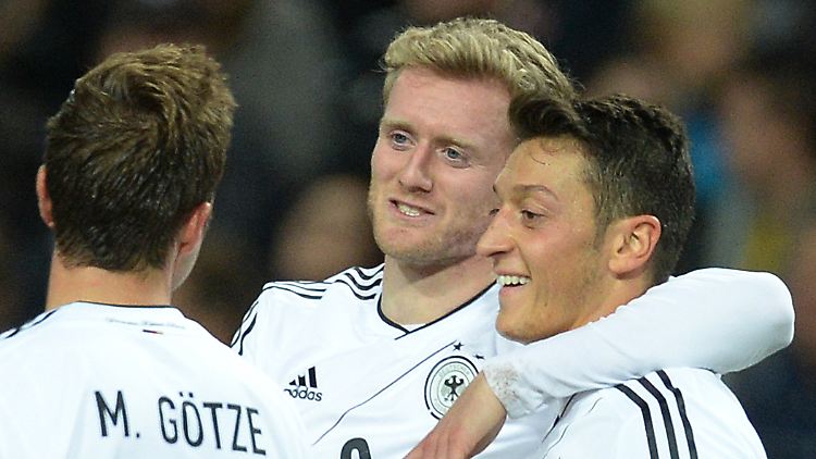 Die deutschen Torschützen unter sich: Mario Götze, André Schürrle und Mesut Özil. 