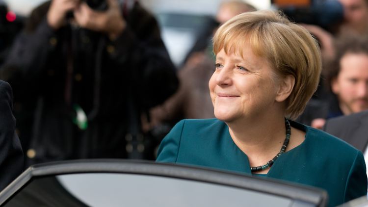 Angela Merkel ist beim Volk so beliebt wie nie. Doch die Riesen-Spende kratzt an ihrer Glaubwürdigkeit.