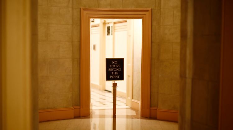 Keine Extratouren hinter dieser Linie, bedeutet ein Schild im US-Kongress. Ob die Republikaner bei ihrer harten Haltung ins Sachen Schuldendecke bleiben, bleibt abzuwarten.