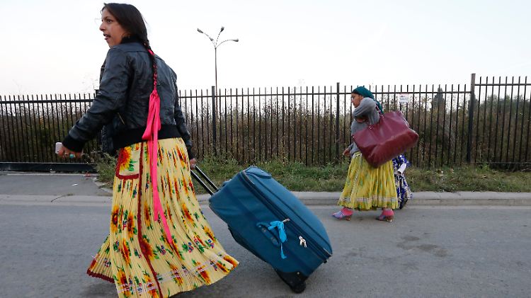 Roma leben in Frankreich am Rande der Gesellschaft. Sie hausen häufig in illegalen Karavanen-Camps.