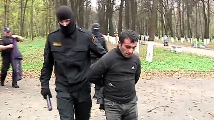 Der Verdächtige stammt aus Aserbaidschan und soll über Videoaufnahmen identifiziert worden sein.