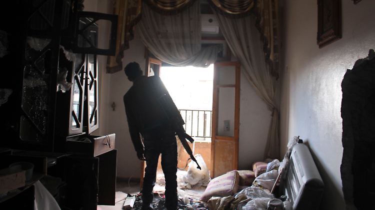 Die Kämpfer der Freien Syrischen Armee rekrutieren sich weltweit.
