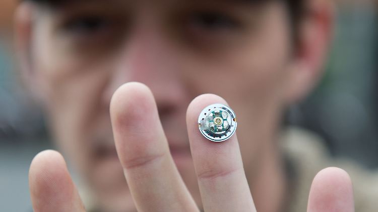 Seit 2011 trägt Tim Cannon einen Magneten im Finger.