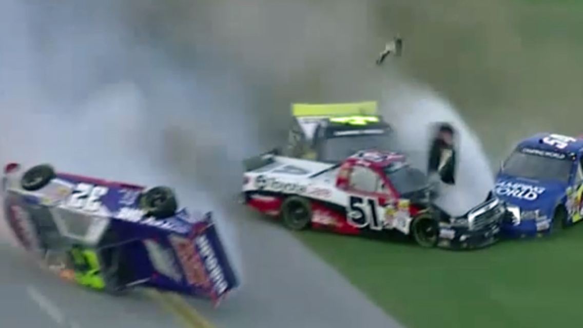 Crash_Truckrennen_USA.jpg