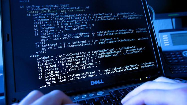 Viele Opfer eines Identitätsdiebstahls wissen nicht, dass ihre Daten im Internet kursieren.