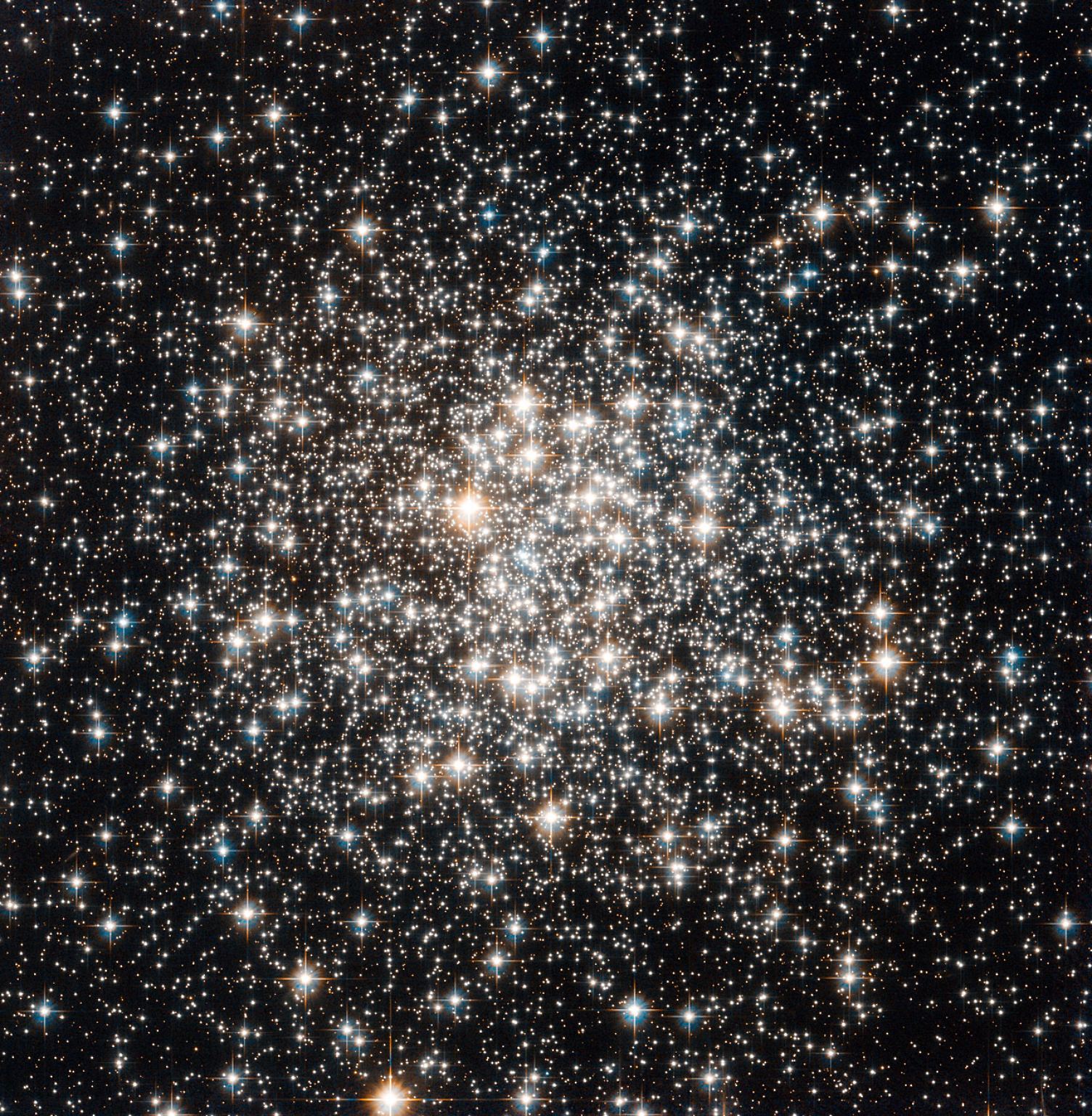 Wenig scheint Menschen so verlässlich wie die Sterne, die Abend für Abend am Himmel funkeln. Sehr viele von ihnen sind fast so alt wie das Universum selbst; sie existieren seit mehr als 10 Milliarden Jahren. Dass sie so beständig leuchten, liegt am sogenannten Wasserstoffbrennen. Im Innern der Sterne findet nämlich ...