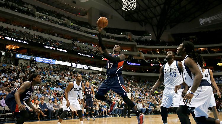 Dennis Schröder legte 21 Zähler auf gegen Dallas - eine sehr respektable Ausbeute.