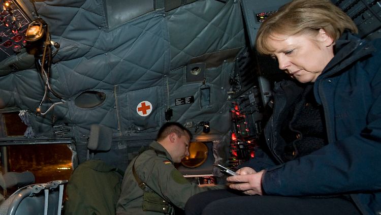 Mit wem kommunizierte die Kanzlerin am 18. Dezember 2010 auf dem Rückflug aus Afghanistan? Die NSA dürfte es wissen.