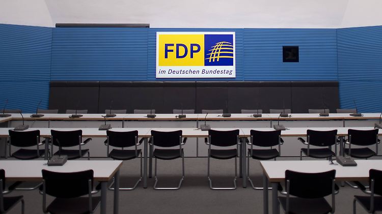 Die Partei wird sicher eine Verwendung für das Geld haben.