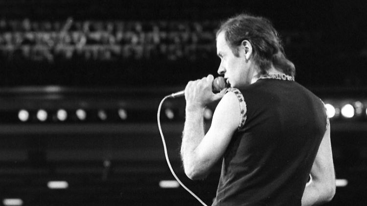 15 Minuten vor 4200 FDJlern: Udo Lindenberg im Palast der Republik.
