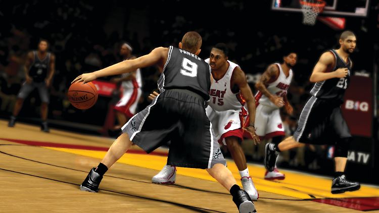 Einmal wie Europameister Tony Parker durch die NBA dribbeln - leider ist das selbst mit einem Gamepad in der Hand nicht so leicht.
