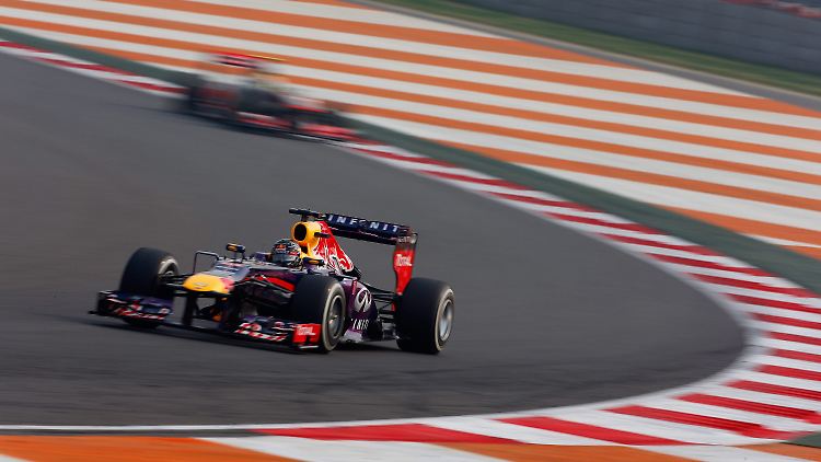 Red-Bull-Pilot Sebastian Vettel lässt die Konkurrenz in Neu Delhi hinter sich.