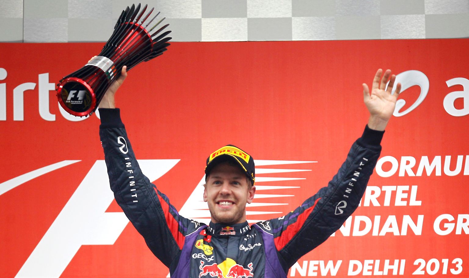 Sebastian Vettel will in die Erfolgsspur zurück: Bilder wie diese sind zuletzt Mangelware geworden.