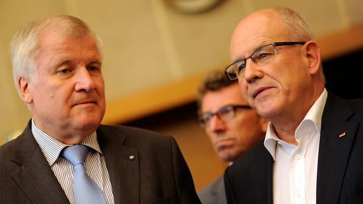 CSU-Chef Seehofer und Unionsfraktionschef Kauder: In Empörung vereint.