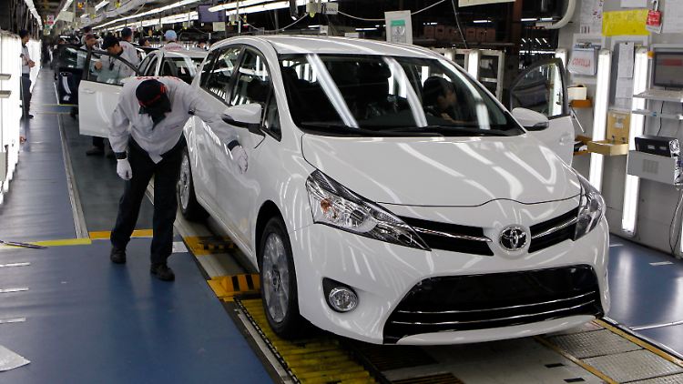 Fast zehn Millionen Autos sollen bei Toyota vom Band rollen - mehr schafft kein Autohersteller weltweit.