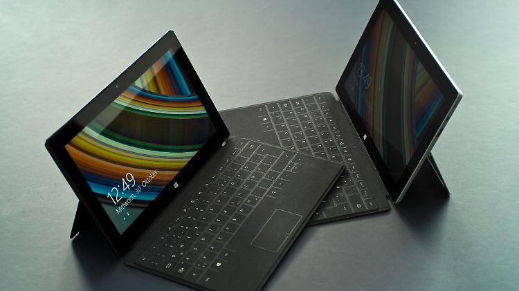 Das Surface Pro 2 und das Surface 2 werden durch Schutzcover mit Tastatur zu Laptops.