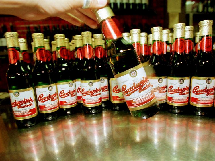Anheuser-Busch und Budejovický Budvar streiten sich seit Jahren weltweit vor Gerichten um die Rechte an der Marke "Budweiser"