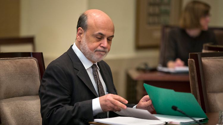 Egal, wie man es macht, irgendjemand ist immer unzufrieden. Das könnte Fed-Chef Bernanke denken.