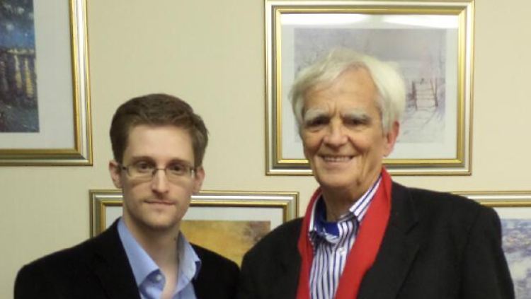 Edward Snowden und Hans-Christian Ströbele - in der russischen Hauptstadt.