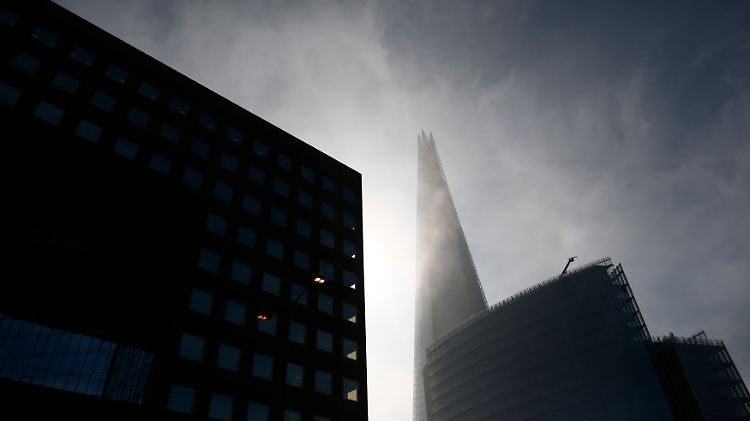 "The Shard", höchstes begehbares Gebäude Westeuropas, konnte nahe der London Bridge nur mit Geld aus Katar gebaut werden.