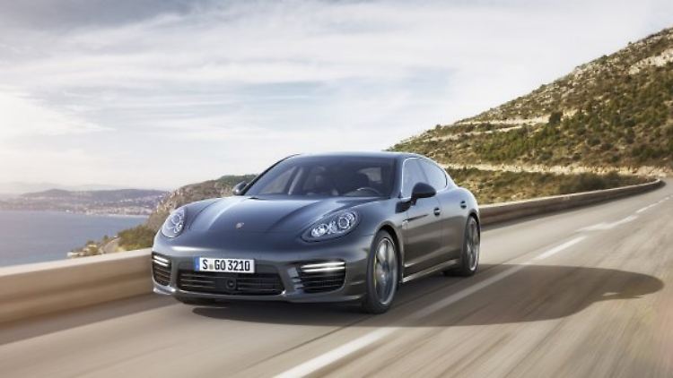 Porsche Panamera Turbo S.jpg