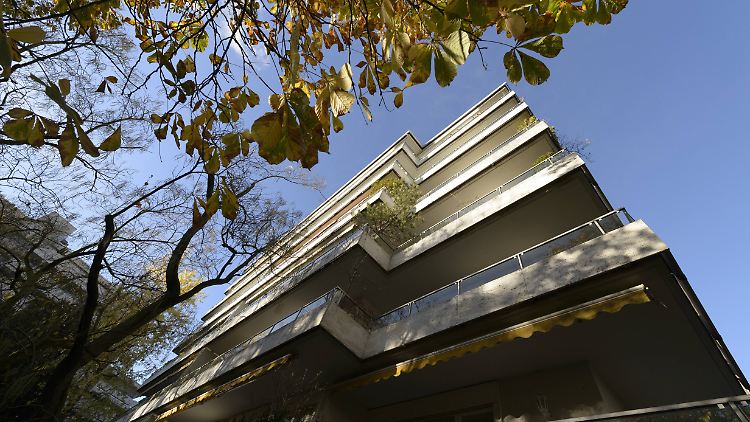 In diesem Münchner Mehrfamilienhaus machten die Zollfahnder den Sensationsfund.