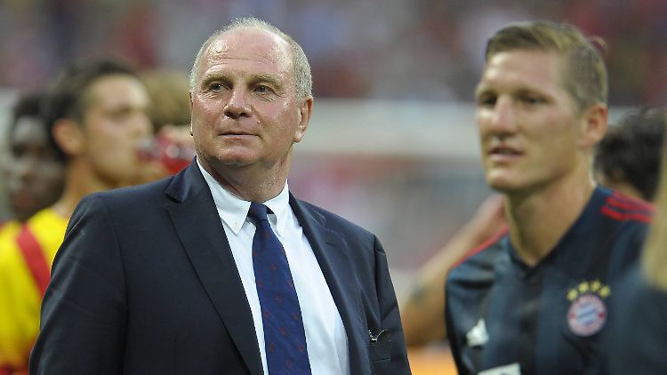 Die sportliche Aufgabe verblasst hinter den Entwicklungen im Fall Hoeneß.