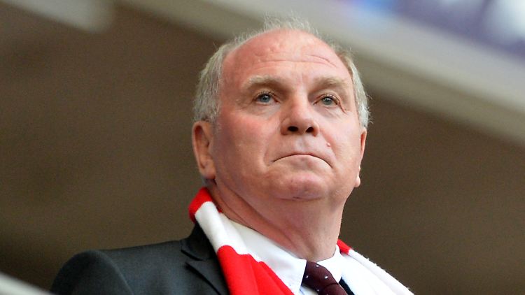 Bayern-Präsident Hoeneß hat bereits den Allianz-Aufsichtsrat verlassen, doch beim FC Bayern hält man zu ihm.