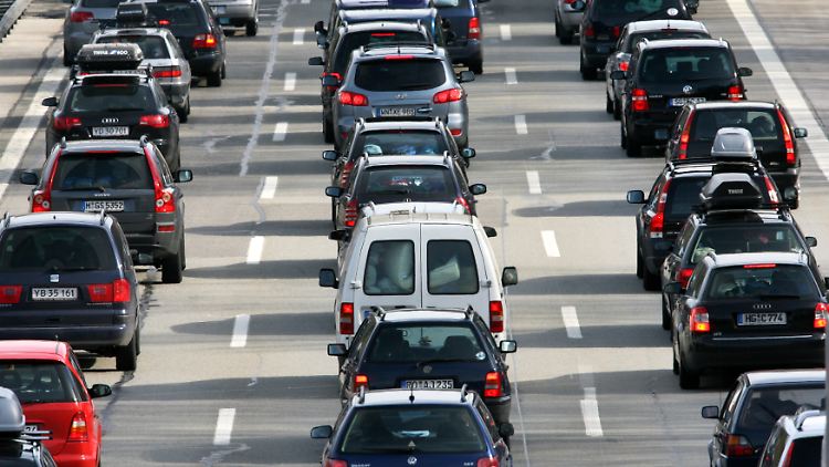 Deutschlands Autos sind inzwischen im Schnitt 9,6 Jahre alt.