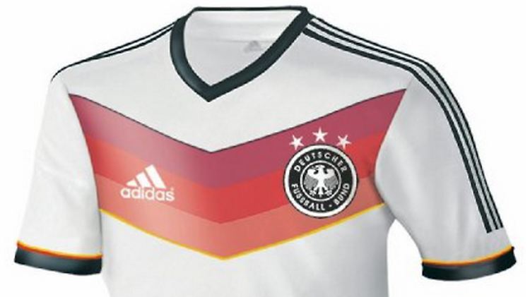 Schön ist anders: So soll das Trikot aussehen, mit dem die deutschen Fußballer bei der WM in Brasilien spielen wollen.