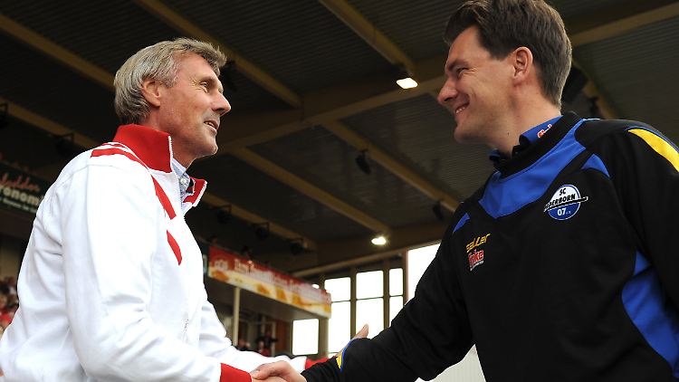 Rudi Bommer (l.), Ex-Cottbus-Coach - und Stephan Schmidt, sein Nachfolger.