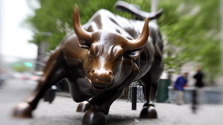 Der Bulle greift an: Dow und S&P klettern.