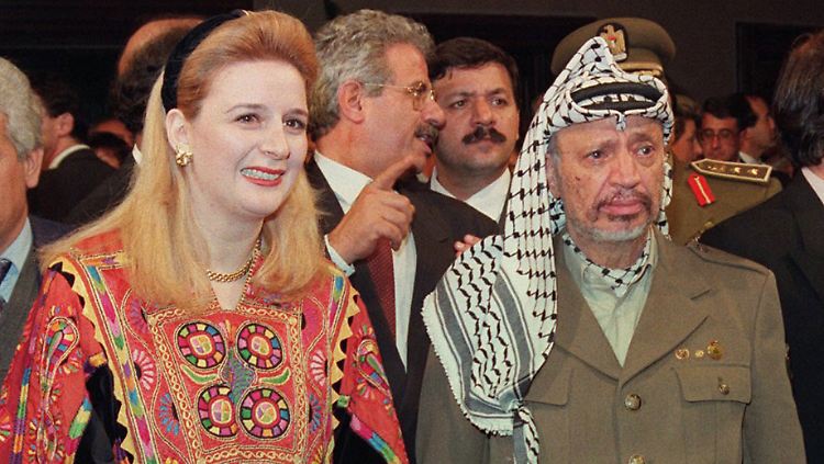 Jassir Arafats Witwe Suha strengte die Exhumierung und Untersuchung des Leichnams auf Polonium an.