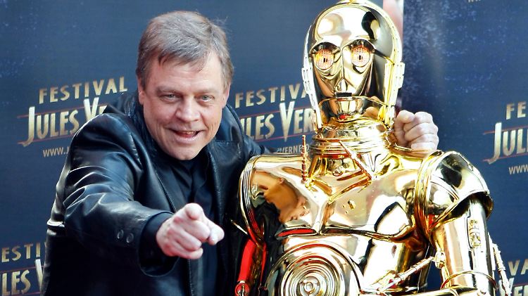 Mark Hamill spielte Luke Skywalker - und zeigt sich hier an der Seite von C-3PO.