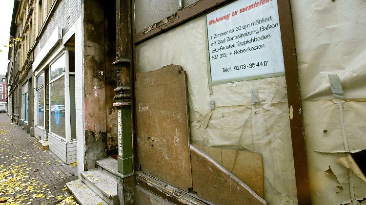 In Duisburg. Seit Jahren wird viel für den Umbau ganzer Stadtteile unternommen, um ein Leben nach der Stahlindustrie zu ermöglichen. Viele Vorhaben werden privat finanziert.