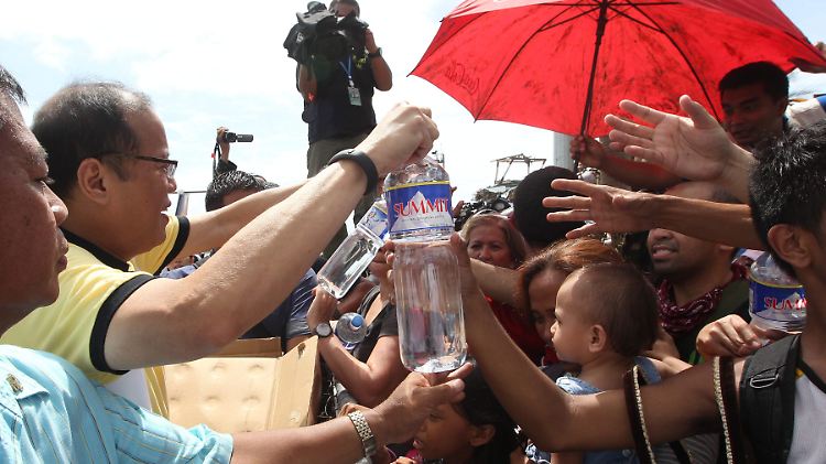 Viele Menschen haben durch Taifun "Haiyan" alles verloren und sind auf Hilfe angewiesen.