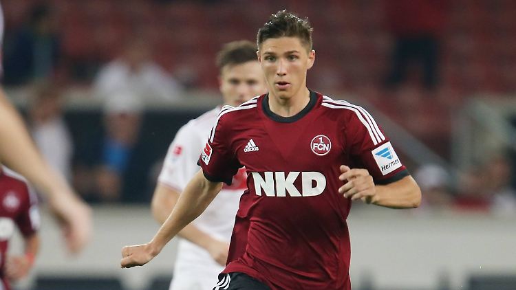 "Es ist ein Traum, auch in Zukunft bei dem Verein zu spielen, bei dem ich schon seit der E-Jugend bin": Niklas Stark.