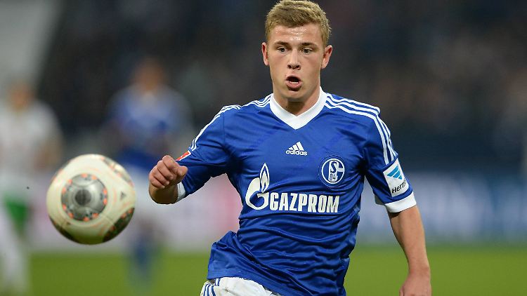 In den Champions-League-Playoffs brachte Max Meyer seinen FC Schalke mit einem genialen Pass auf Kurs.