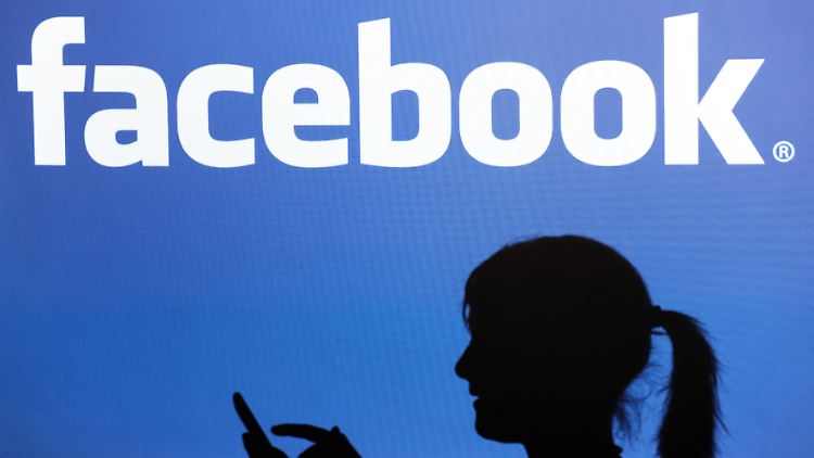 Foto-Technik wird für Facebook immer wichtiger, weil Nutzer täglich 350 Millionen Bilder teilen.