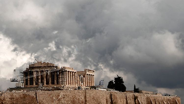 In Griechenland geht es allmählich wieder aufwärts. Das Land hat in den ersten zehn Monaten des Jahres mehr eingenommen als ausgegeben - allerdings ohne Berücksichtigung der enormen Zinslast für den gewaltigen Schuldenberg.