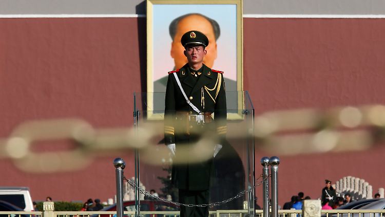 2013-11-12T082645Z_1471357332_GF2E9BC0N3D01_RTRMADP_3_CHINA-REFORM.JPG2386608022328698541.jpg