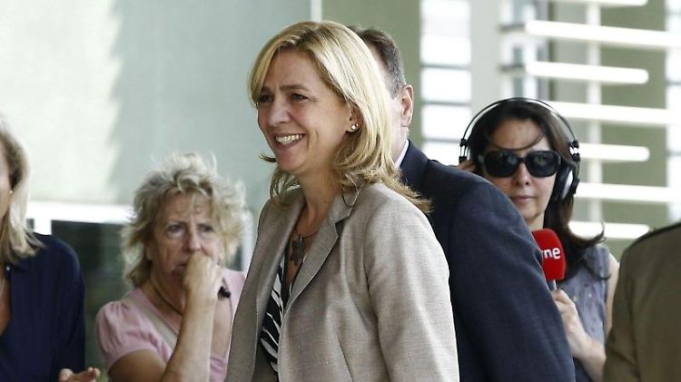 Die spanische Königstochter Cristina kommt um eine Vernehmung nicht herum.
