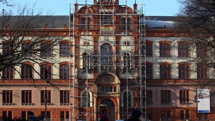Das Hauptgebäude der Hochschule in der Innenstadt.