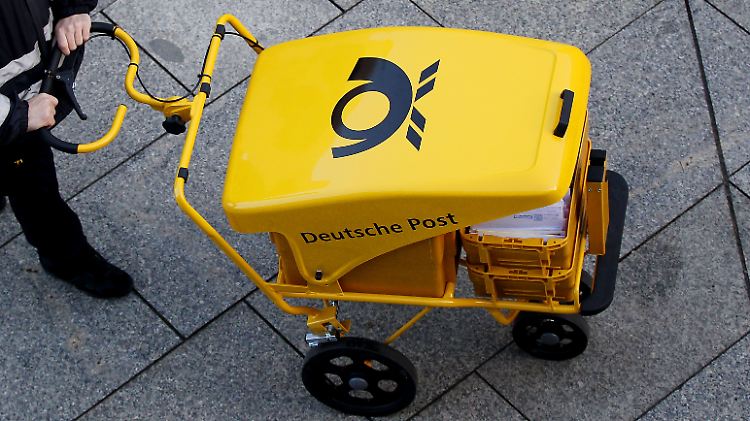 Erst Anfang dieses Jahres hatte die Deutsche Post das Porto für Briefe auf 58 Cent erhöht. Nun folgt bereits eine weitere Steigerung. Diesmal soll allerdings ein glatter Betrag rauskommen.