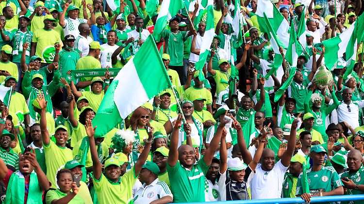 Große Freude bei den nigerianischen Fans.